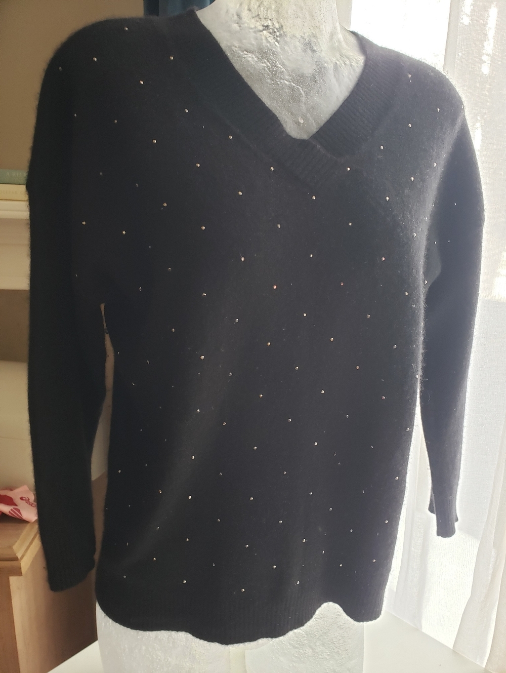 100% Cashmere Black V-Neck Sweater with Stud Detail
